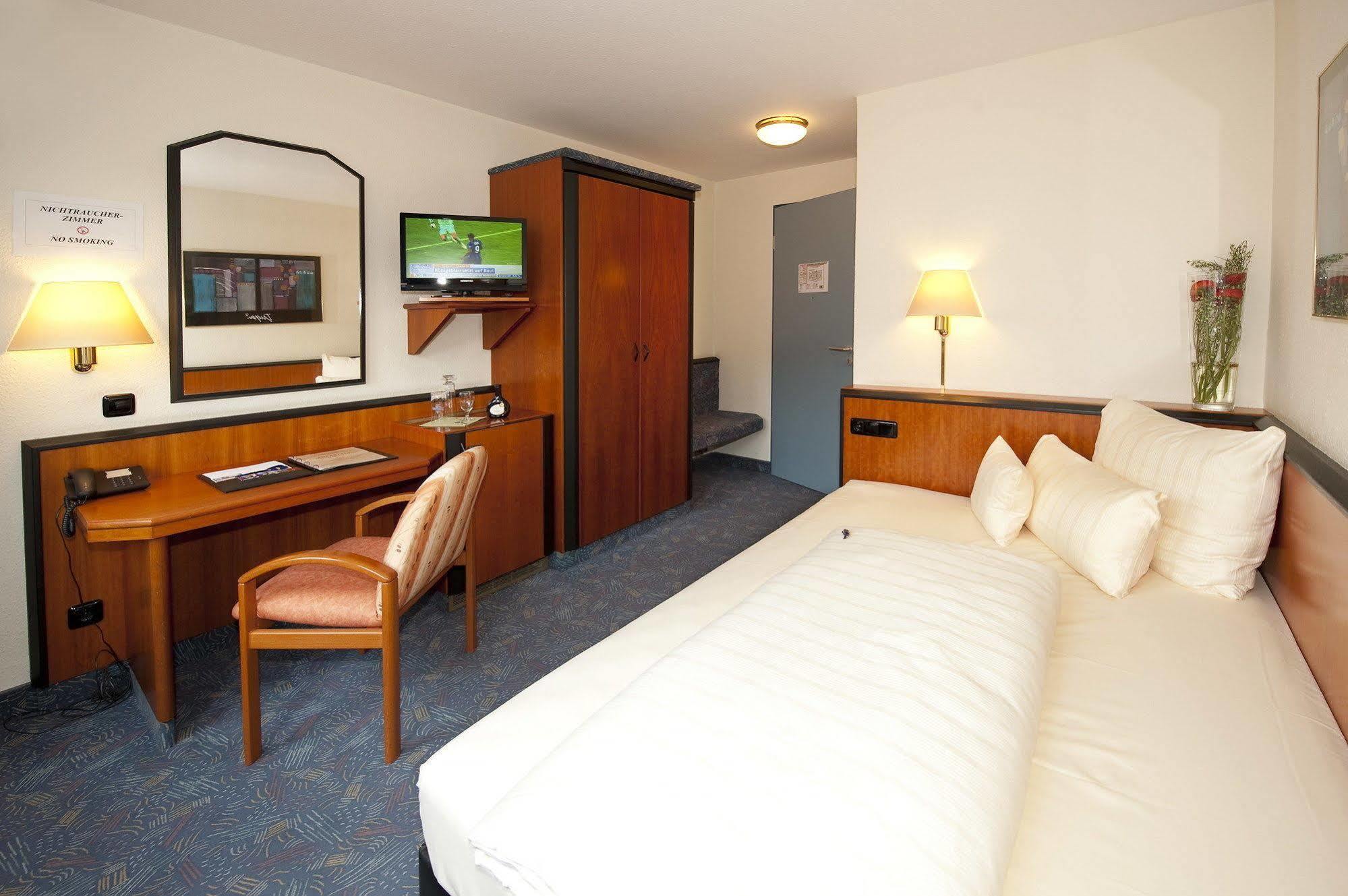 Advantage Appartements Hotel Nuremberg Bagian luar foto